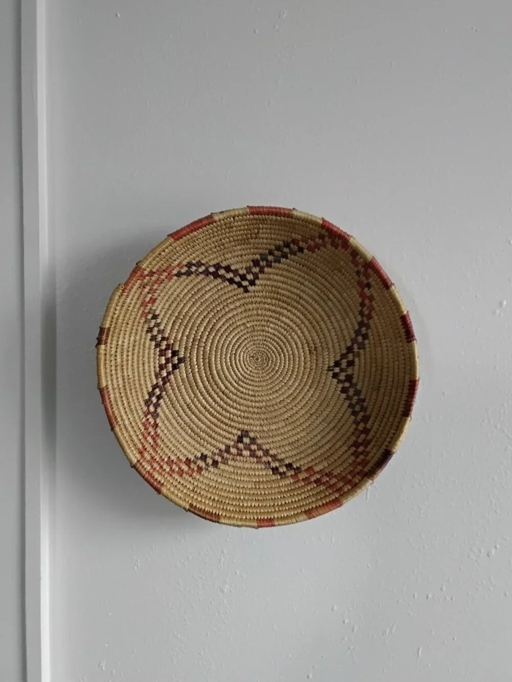 Native American Hand Woven Seagrass Basket Tray. 9